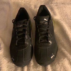 Vintage Puma Running Shoes